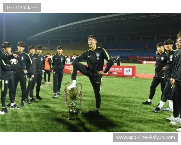 PSG球迷对未来充满期待与担忧，psg队员名单